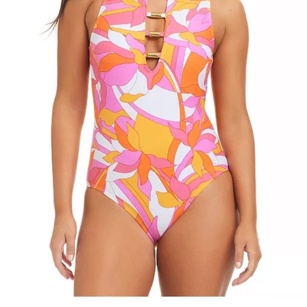 NWT Beyond Control
Women's One-Piece Printed Cut-Out Swimsuit size 16